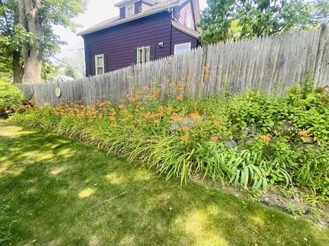 4 Gerry St, Marblehead, MA 01945 photo 5
