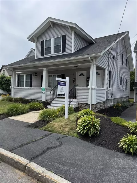 18 Dana St #2, Lowell, MA 01850