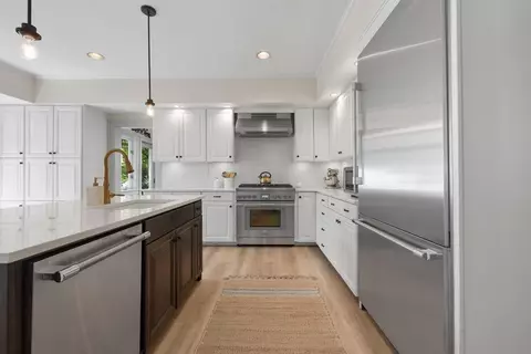 Kitchen - 20 Eulow St, Swampscott, MA 01907 photo 2 of 3