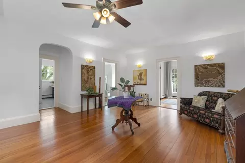 Entry Way - 20 Eulow St, Swampscott, MA 01907 photo 2 of 7