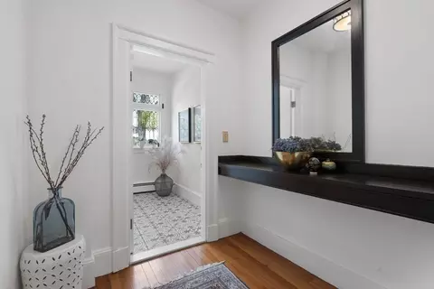 Entry Way - 20 Eulow St, Swampscott, MA 01907 photo 5 of 7