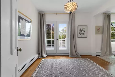 Entry Way - 20 Eulow St, Swampscott, MA 01907 photo 4 of 7