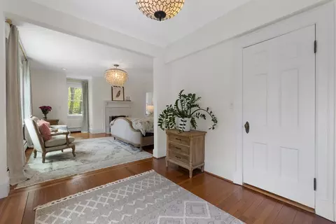 Entry Way - 20 Eulow St, Swampscott, MA 01907 photo 3 of 7
