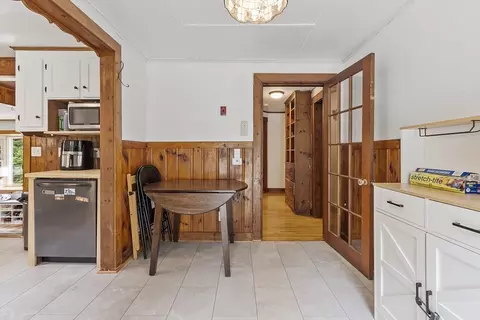 Entry Way - 1010 S Athol Rd, Athol, MA 01331 photo 4 of 6