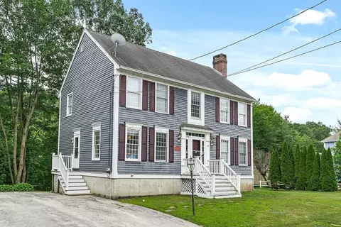 69 School St, Merrimac, MA 01860