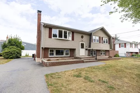 72 Rogers Dr, Stoughton, MA 02072