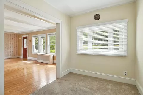 Living - 36 Benz, Springfield, MA 01118 photo 5 of 7