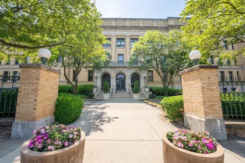 235 State St #309, Springfield, MA 01103