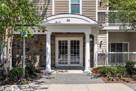 36 Abigail Way #4003, Reading, MA 01867