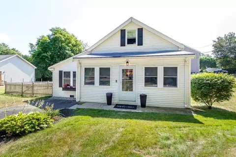 65 Cedarwood Rd, Stoughton, MA 02072