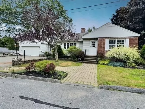 33 Saint Paul St, Fitchburg, MA 01420