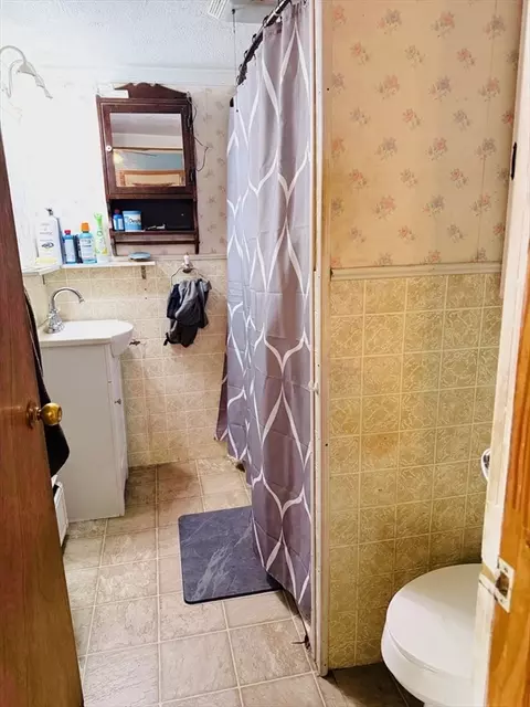 27 Warwick Ave, Athol, MA 01331 photo 17