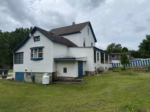 27 Warwick Ave, Athol, MA 01331 photo 5