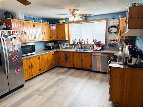 27 Warwick Ave, Athol, MA 01331 photo 14