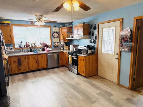 27 Warwick Ave, Athol, MA 01331 photo 15