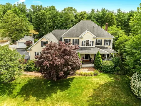 95 Annawon Ave, Wrentham, MA 02093