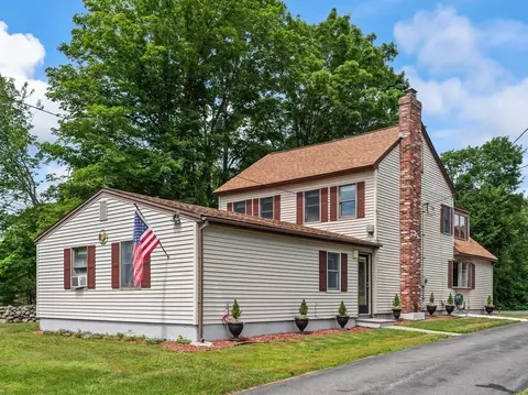 1100 Hill St, Northbridge, MA 01588