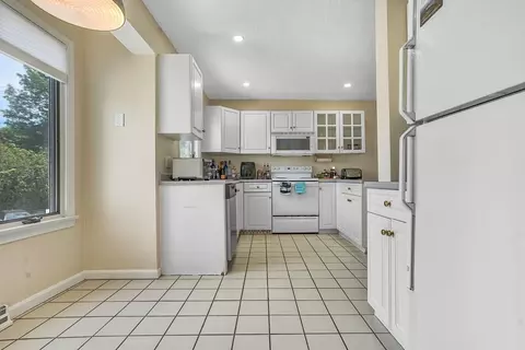 700 Shore Dr #9-908, Fall River, MA 02721 photo 5
