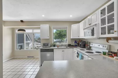 700 Shore Dr #9-908, Fall River, MA 02721 photo 7