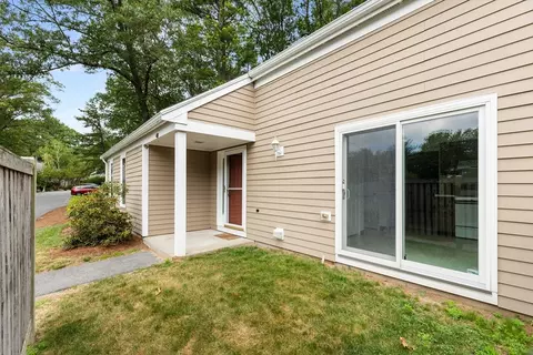 48 Fifer Ln #48, Lexington, MA 02420