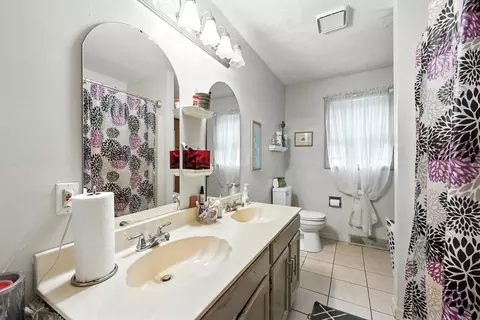 361 Parkerview St, Springfield, MA 01129 photo 17