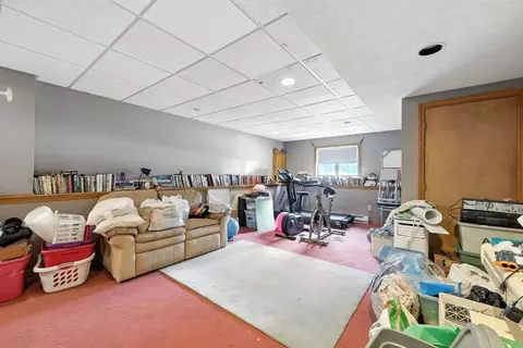 361 Parkerview St, Springfield, MA 01129 photo 23