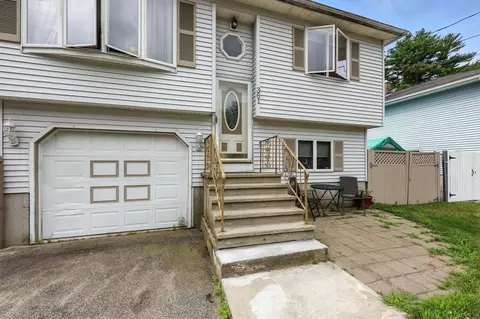 361 Parkerview St, Springfield, MA 01129 photo 5