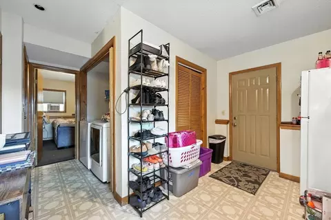 361 Parkerview St, Springfield, MA 01129 photo 25