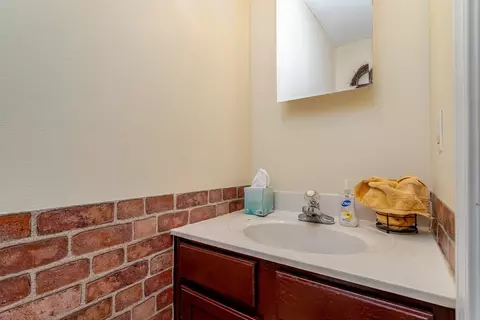 10 West Ave #D, Webster, MA 01570 photo 13