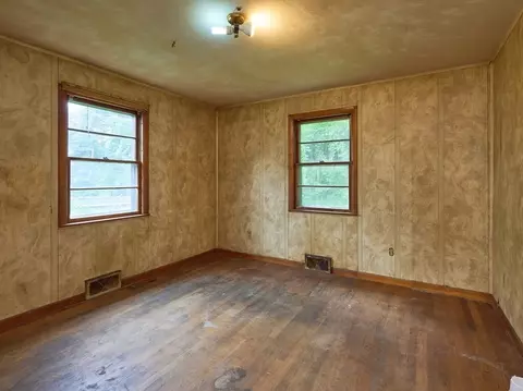 10 Ashwood St, Worcester, MA 01604 photo 15