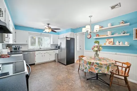 Kitchen - 2011 Pleasant, Three Rivers, MA 01080 photo 1 of 4