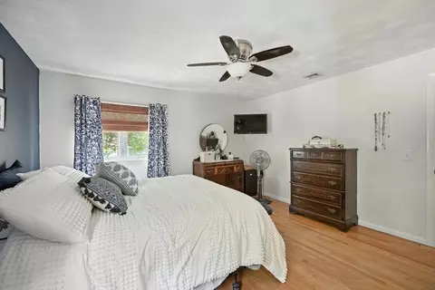 Bedroom - 2011 Pleasant, Three Rivers, MA 01080 photo 5 of 6