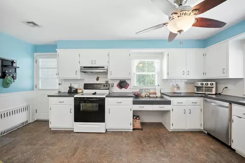 Kitchen - 2011 Pleasant, Three Rivers, MA 01080 photo 3 of 4