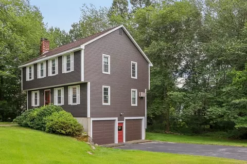 5 Sycamore Rd, Methuen, MA 01844