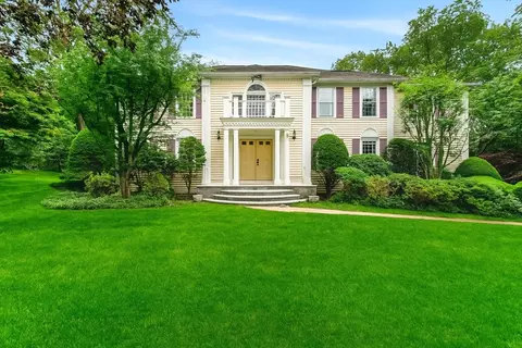 32 Monteiro Way, North Andover, MA 01845