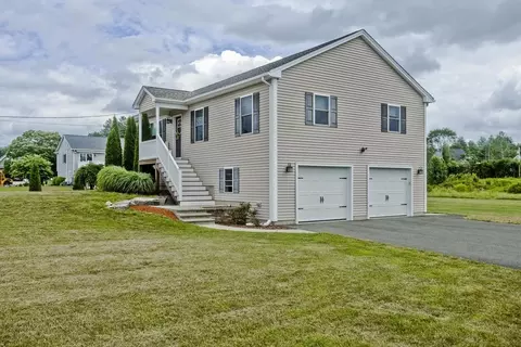 25 S Washington St, Belchertown, MA 01007