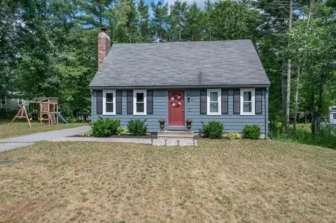 22 Ponderosa Dr, Townsend, MA 01469