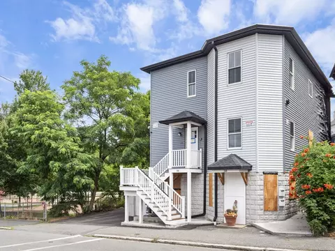 38 Pierpont St, Peabody, MA 01960