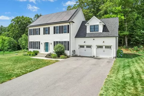 22 Clearview St, Grafton, MA 01519