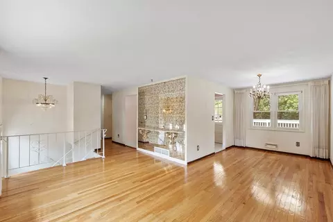 6 Wayne Rd, Peabody, MA 01960 photo 4