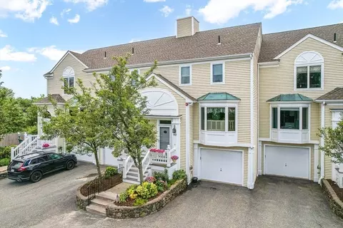 112 Abington Rd #112, Danvers, MA 01923