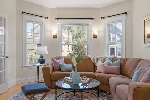 32 Burnside Ave #2, Somerville, MA 02144