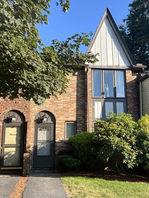 15 Cobblestone Ln #15, Worcester, MA 01606