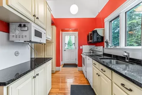 230 Cedar St, Dedham, MA 02026 photo 12
