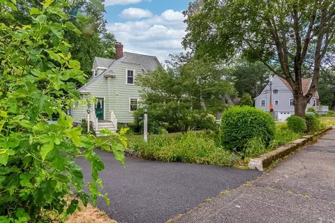 230 Cedar St, Dedham, MA 02026 photo 32