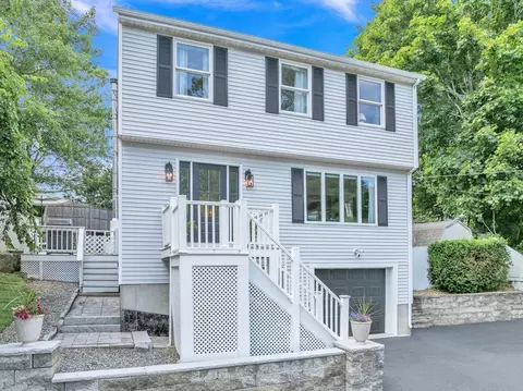 25 Burlington St, Woburn, MA 01801
