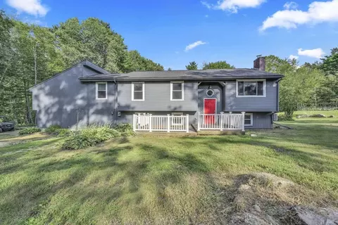 65 Breakneck Rd, Sturbridge, MA 01566