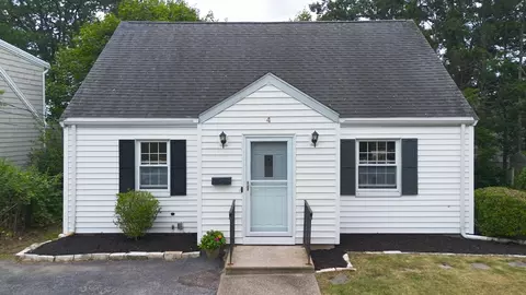 4 Birch Hill Rd, Worcester, MA 01606