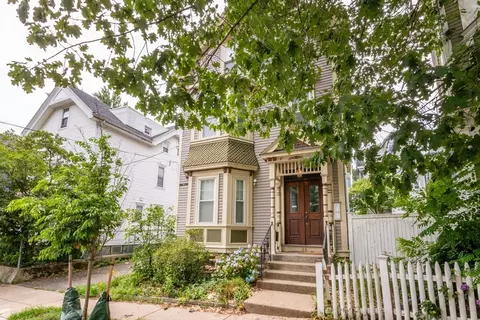 55 Mozart #3, Jamaica Plain, MA 02130