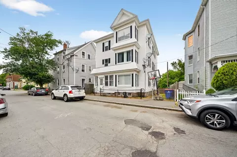 496 Summer St, New Bedford, MA 02746